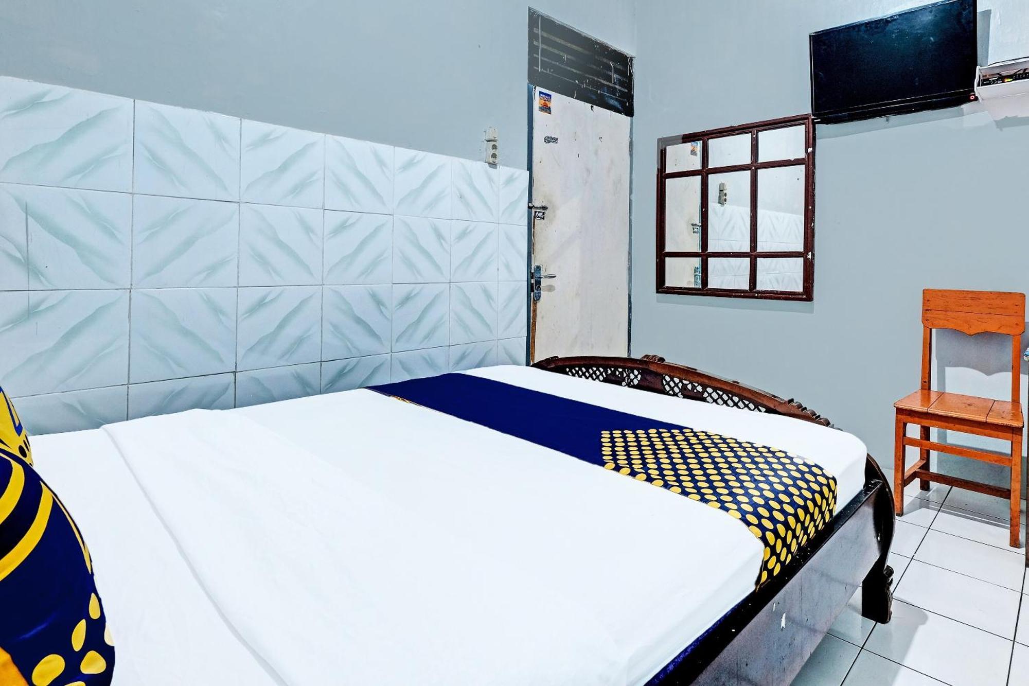 Spot On 91915 Homestay Superman Yogyakarta Esterno foto