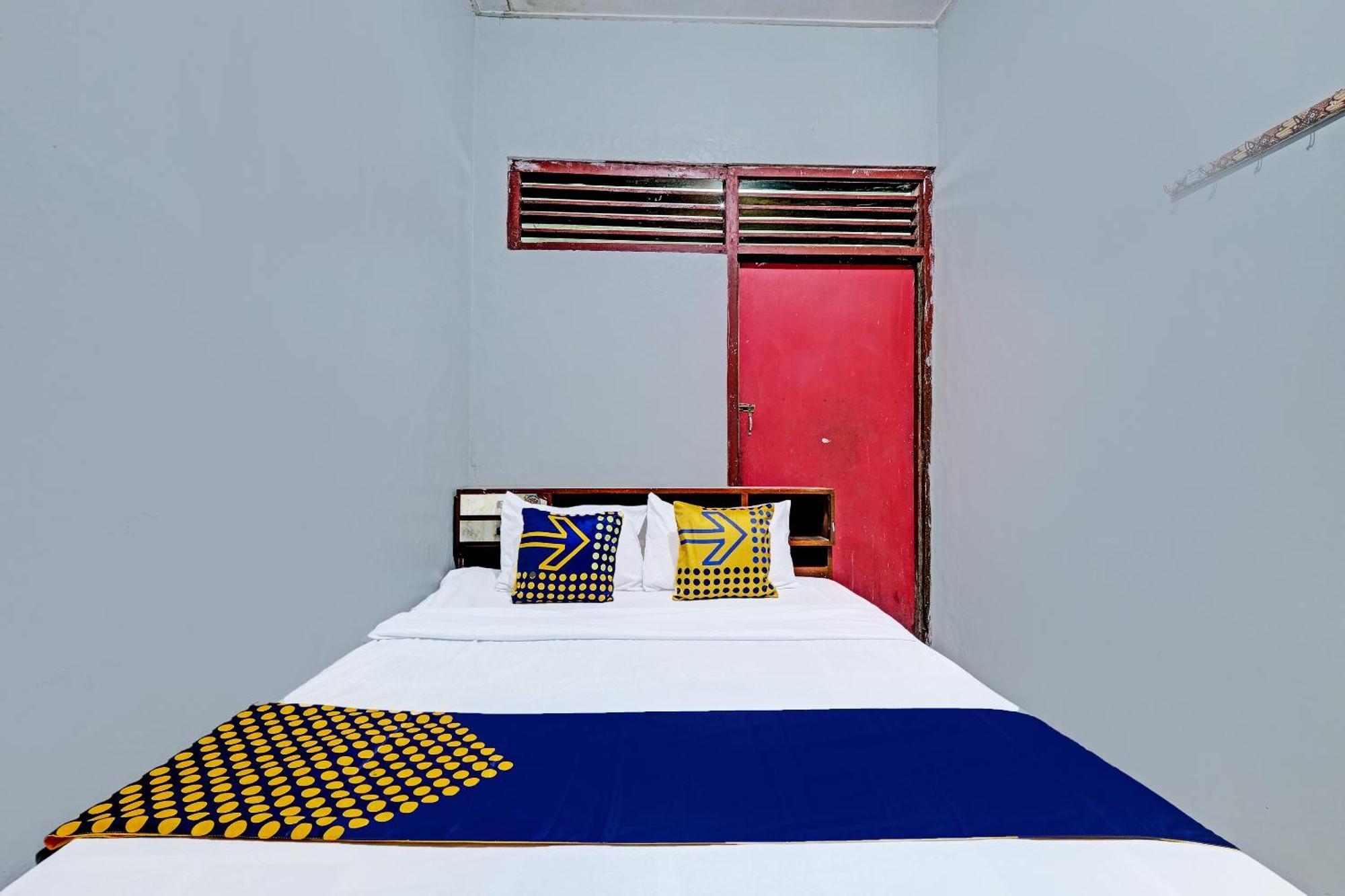 Spot On 91915 Homestay Superman Yogyakarta Esterno foto